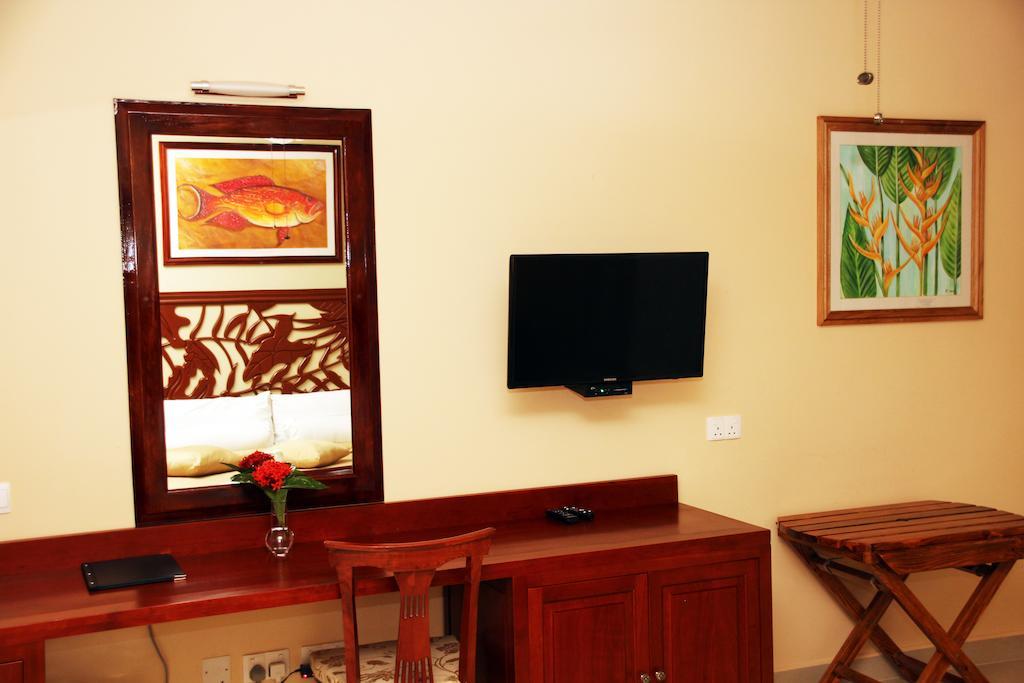 Pirogue Lodge Praslin Room photo