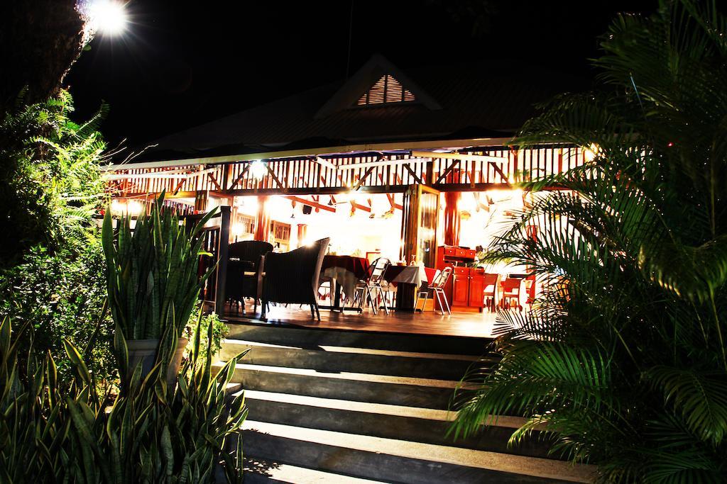 Pirogue Lodge Praslin Exterior photo
