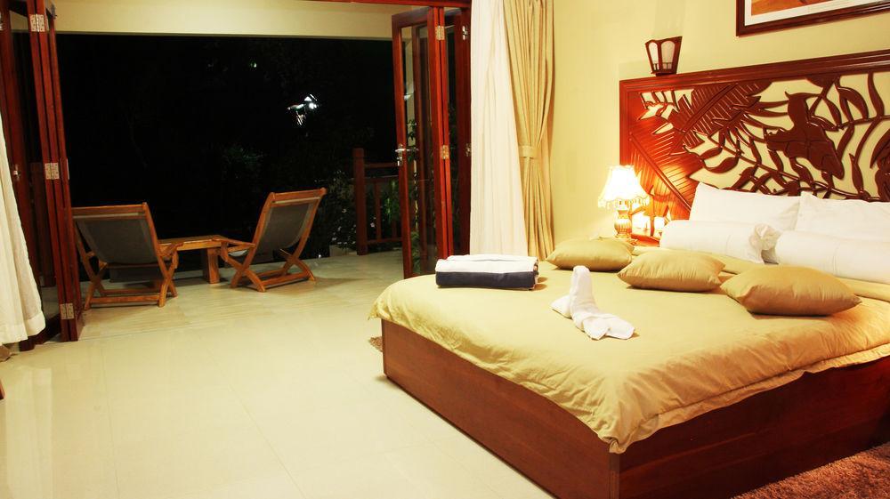 Pirogue Lodge Praslin Exterior photo